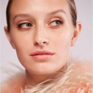 NWT Loveseen Lashes, Levi in Black